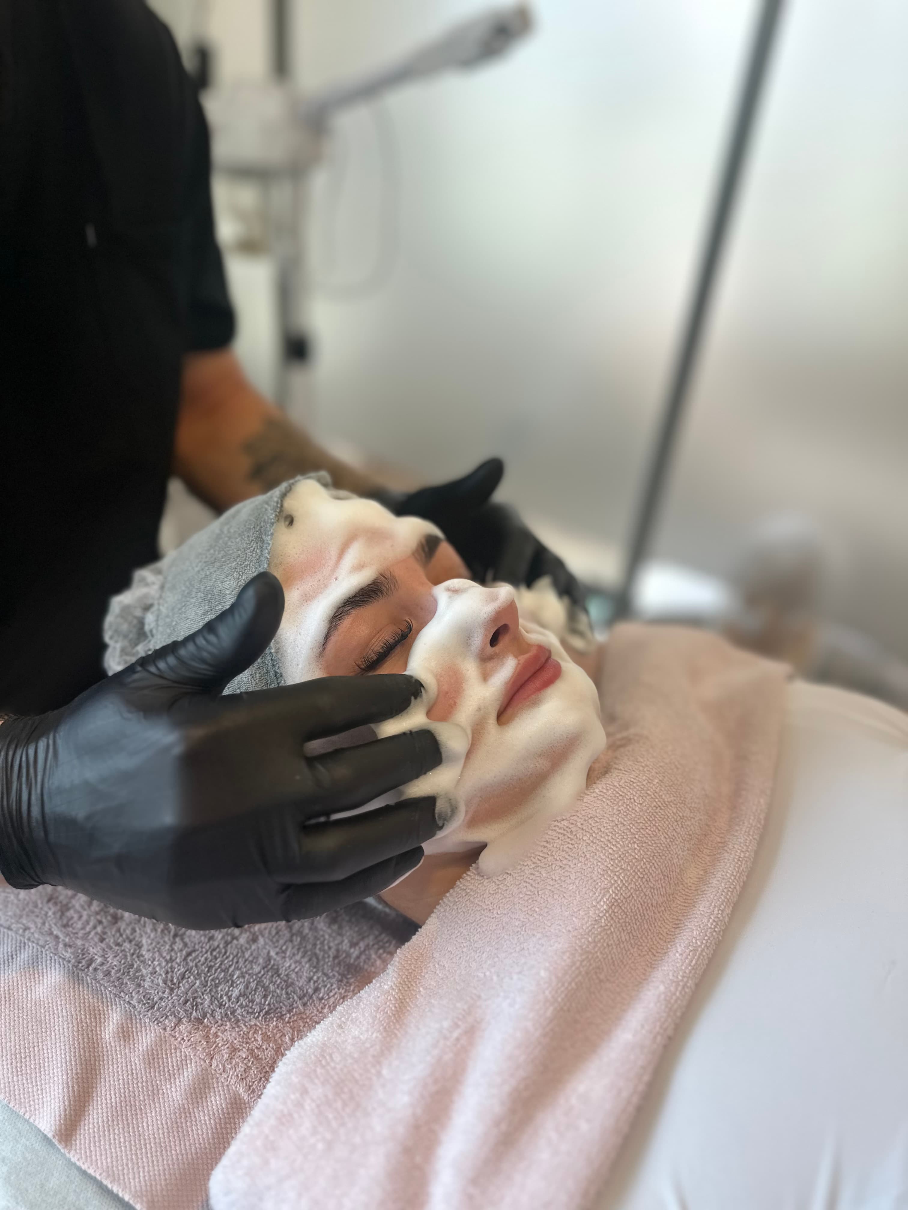 Hydra facial