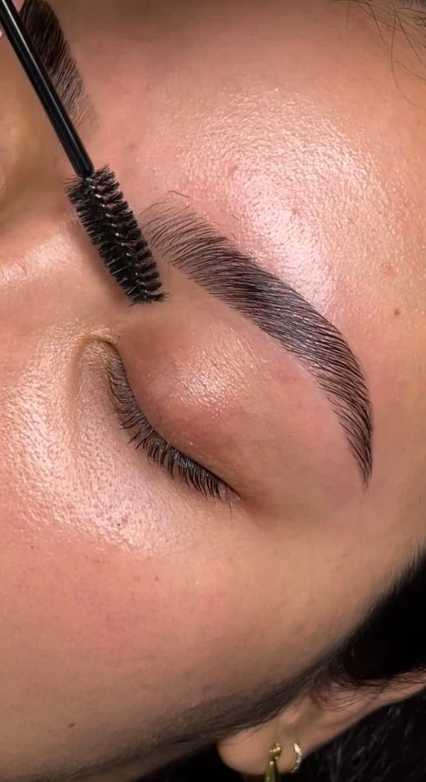 Hybrid brows behandeling bij Beauty Icon Almere